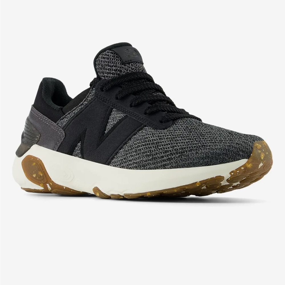 New Balance Fresh Foam 1440 
Women's size 8.5
Black/CastleRock